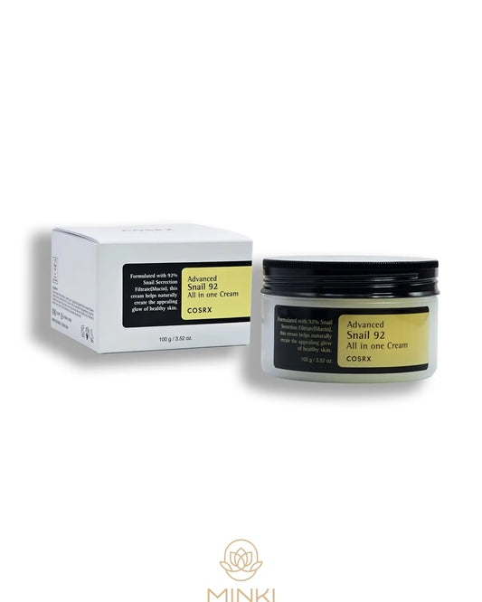 COSRX Advanced Snail 92 All in One Cream en su envase junto a la caja original