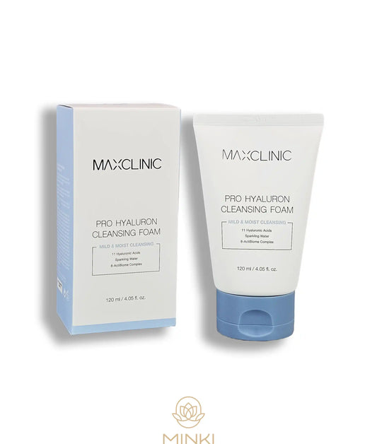 MAXCLINIC Pro Hyaluron Cleansing Foam en su envase junto a la caja original