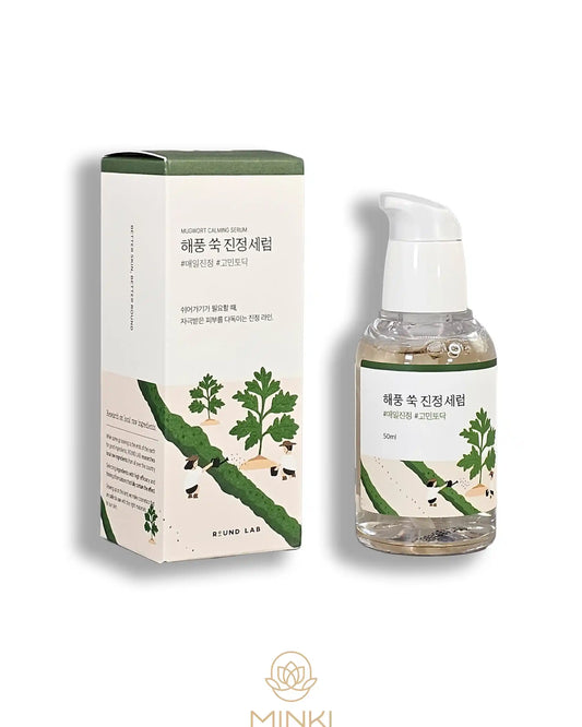 ROUND LAB Mugwort Calming Serum en su envase junto a la caja original